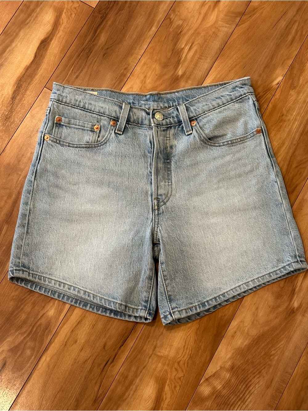 Levi’s Premium 501 Original Fit Button Fly Denim Shorts Light Wash Size 27